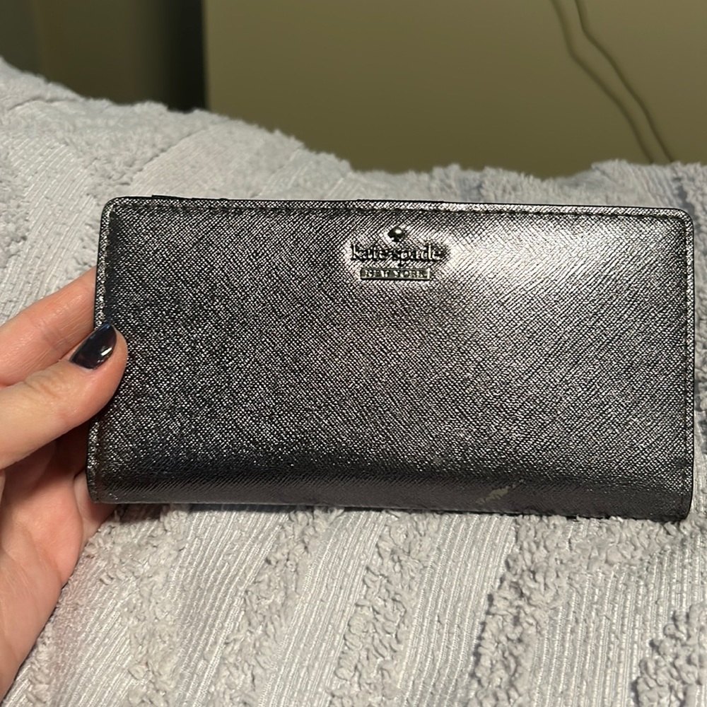 Kate Spade Silver/Gray Wallet